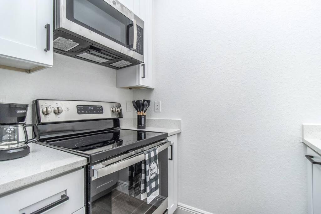 2Br Spacious House In Heart Of West טאמפה מראה חיצוני תמונה